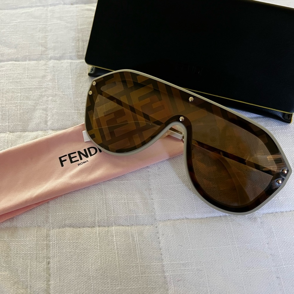 Fendi FF Sunglasses